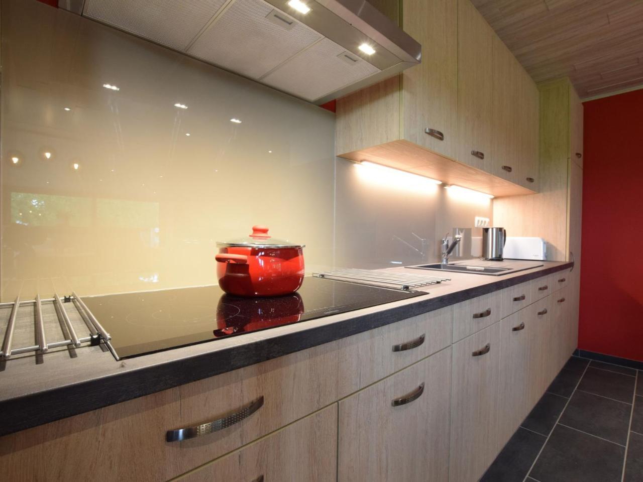 Chic Holiday Home In Noville With Sauna Buitenkant foto
